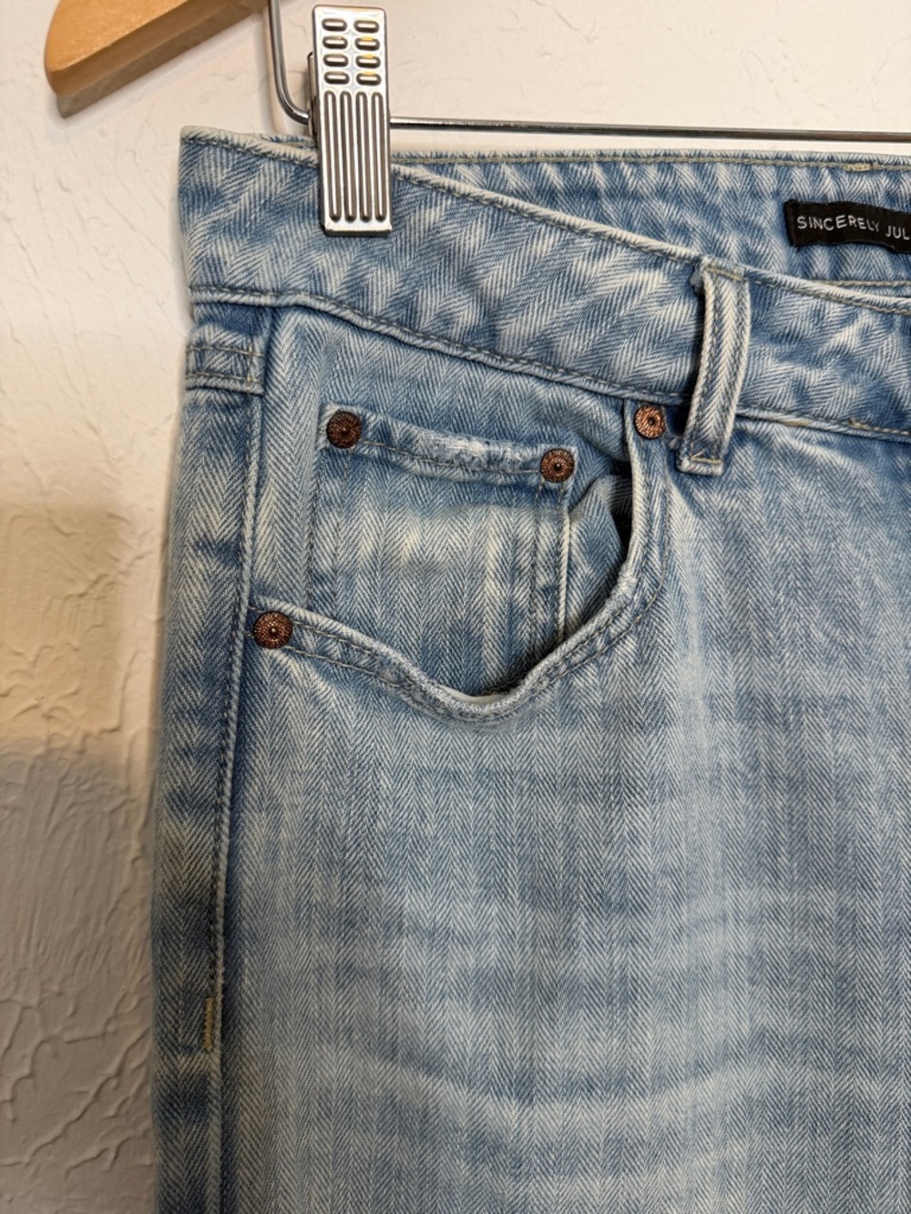 Sincerely Jules Women's Light Wash subtle Stripped Straight Jeans Size 5/27 - Picture 5 of 13